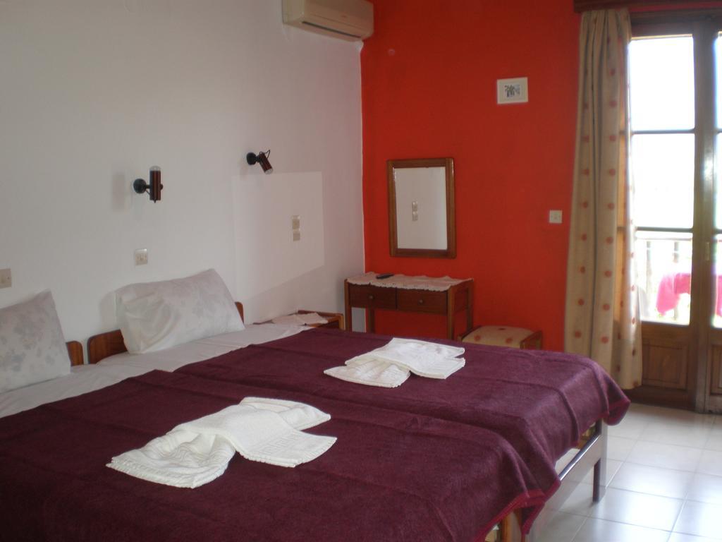 Islands Apartments Петра Екстериор снимка